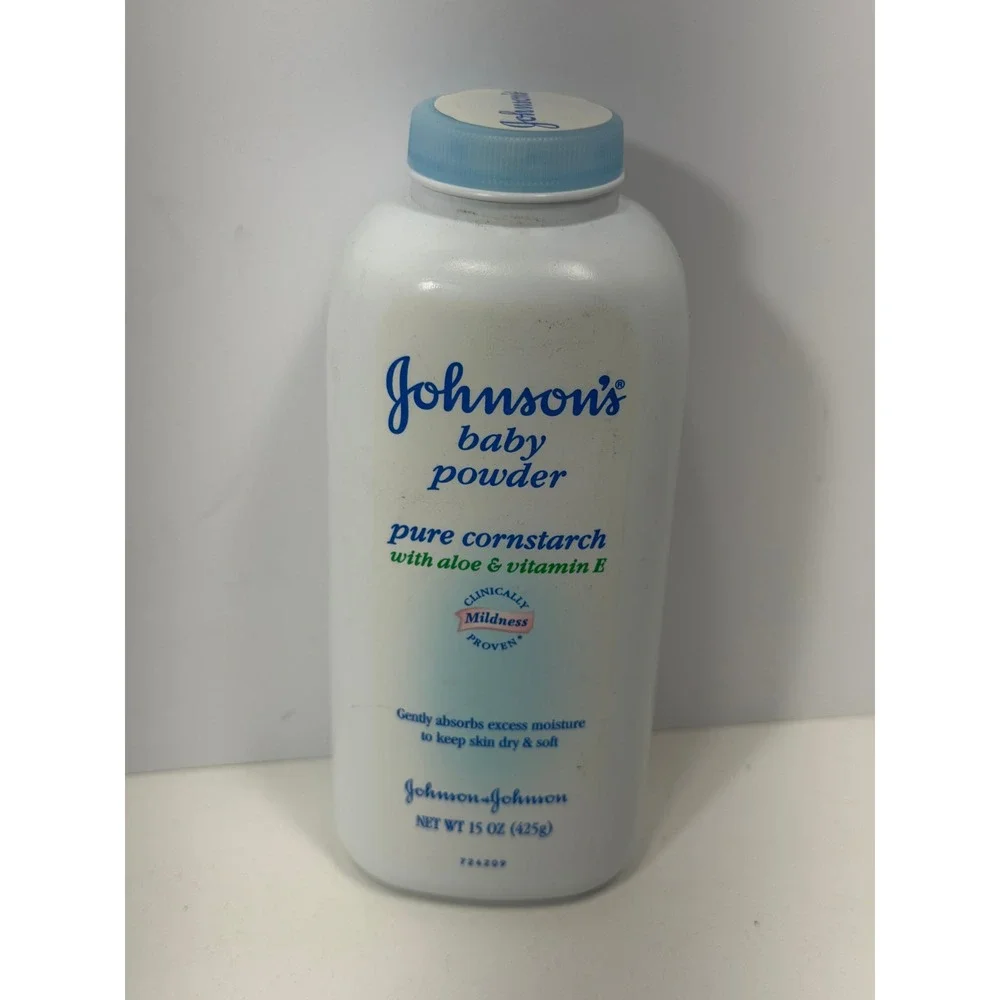 Johnson's Baby Powder Pure Cornstarch Aloe & Vitamin E 15 oz Vintage 2004 USA